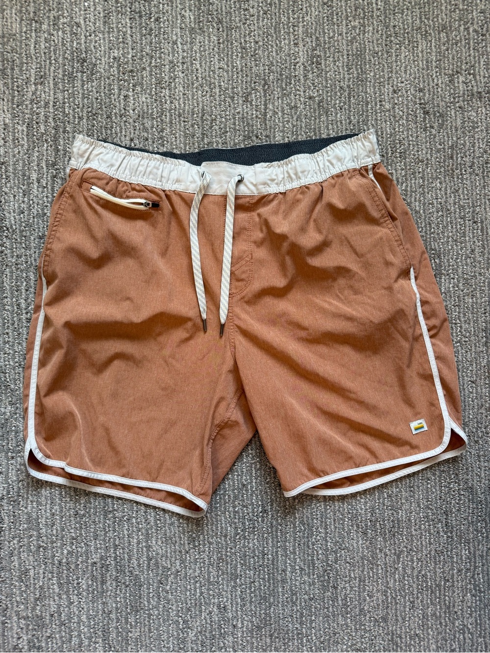 Vuori Men’s XL V330 Board Shorts Rust Orange Drawstring Performance Swim